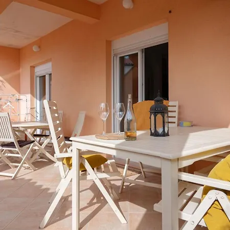 Apartman With Wifi Stinjan, Pula - 26974 *